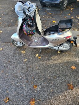 Yadea C-Umi 1.2 Elektrický skútr - 4