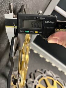 Brzdové kotouče přední Suzuki GSX R1000 K03 - 4