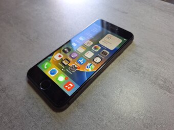 iPhone 8 64gb black, baterie 97% - 4