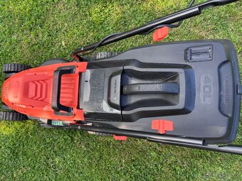 Prodám sekačku Black and Decker 1400W 34cm - 4