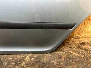 KOMPLETNÍ LEVÉ ZADNÍ DVEŘE ŠKODA OCTAVIA 2 SEDAN 9151 - 4