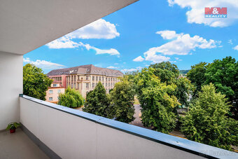 Prodej bytu 2+1, 47 m², Beroun, ul. Slapská, lodžie - 4