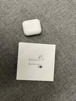Apple AirPods 2 - 4