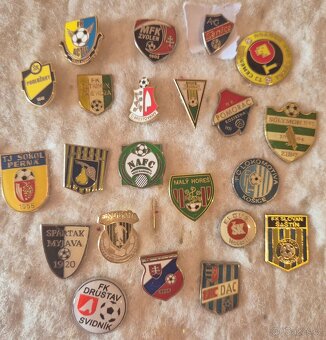 Predam stare fotbalove odznaky Ceske a Slovenske - 4