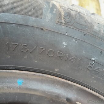 Plechové disky + zimni pneu  Hyundai i 20  14" - 4