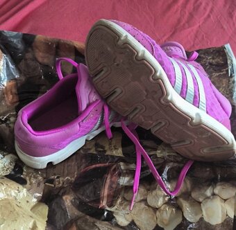 Tenisky Adidas velikost 39 - 4