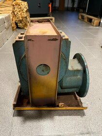 Prodám převodovku stavebního výtahu - 4