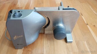 prodám kuchyňský kráječ Zelmer - 4