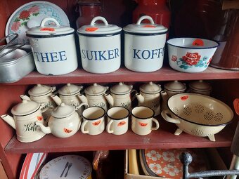 Stare Plechové NÁDOBÍ - 4