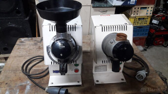 Mlýnek na kávu - 4