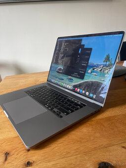 Apple MacBook Pro 16" (2019) – i9 / 32 GB RAM / 1 TB SSD - 4