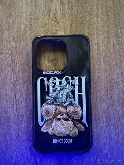 IPhone 15 pro – Black Titanium - 4