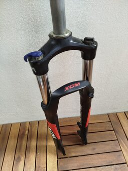 Odpružená MTB vidlice SR SUNTOUR 27,5" - 4