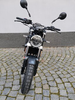 Husqvarna Svartpilen - 4