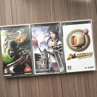 PSP + 8 her + nabíjecí kabel + origo krabice - 4