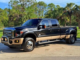 2011 Ford F-350 6.7 V8 PowerStroke | King Ranch - 4