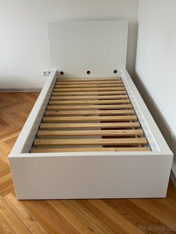 Prodám 2x postel IKEA Malm vč. úložných prostor a roštů - 4