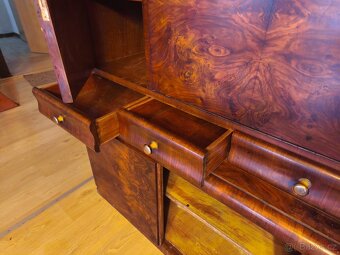 Starožitná skříňka příborník vytrina - 4