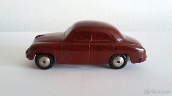 Stará hračka Igra Škoda 1200 sedan na setrvačník - 4