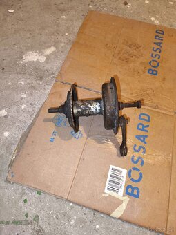 Jawa Special střed kola a brzdový štít - 4