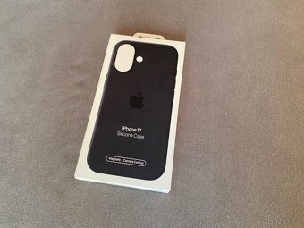 iPhone 17 256 GB černý - 4