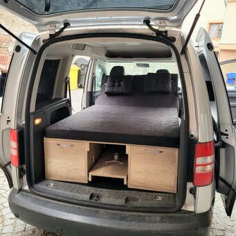 obytná vestavba Pick-up MPV spací vestavba - 4