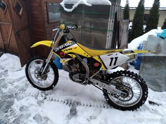 Suzuki RM-Z 250ccm³ - 4