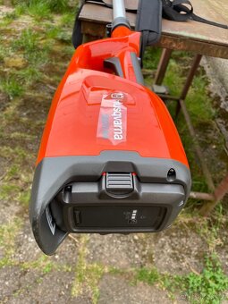Akumulátorové nůžky na živý plot Husqvarna 120iTK4 - 4