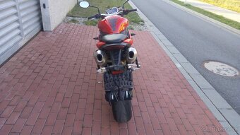 Triumph speed triple - 4