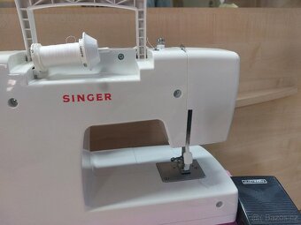 Šicí stroj Singer Simple 3223, krabice, pěkný stav - 4