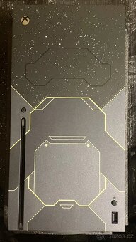 Prodám Microsoft Xbox Series X 1TB - 4