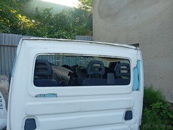 IVECO DAILY VI VALNÍK ZADNÍ SKLO KABINY Z AUTA RV 2015/2016 - 4