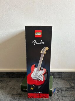 LEGO® Ideas Fender® Stratocaster™ nerozbalené - 4