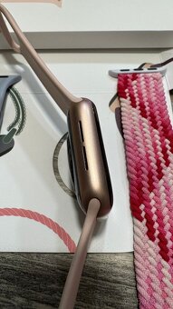 Apple Watch SE - 40 mm Rose Gold - 4