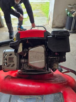 Sekačka Hecht 5544 - 4