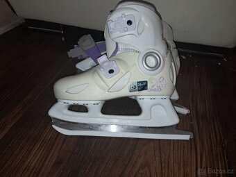 Dětské nastavitelné brusle Oxelo + první brusličky – vel. 26 - 4