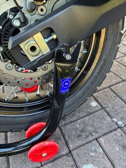 Rolna sada adaptérů na závodní stojan Ténéré 700 - 4