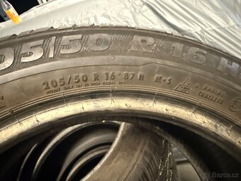 Prodám zimní 205/50/16 Semperit - 4