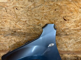 LEVÝ PŘEDNÍ BLATNÍK SUZUKI GRAND VITARA ZY4 - 4