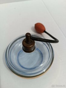 Starožitný flakon na parfémy. - 4