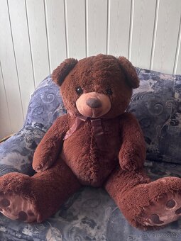 Velký nový plyšový medvěd - 4