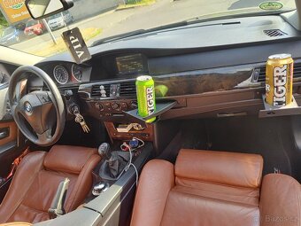 BMW 525d e61 manuál pouze kosmetické vady prave dveře - 4