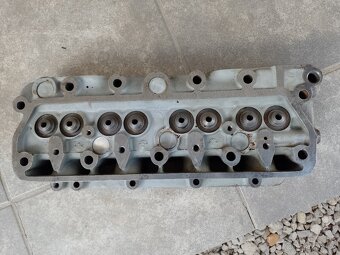 HLAVA MOTORA SKODA 100/110/1000 - 4