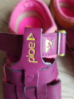 Dívčí barefoot sandálky vel. 25, zn. Plae - 4