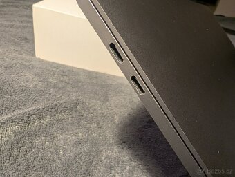 Apple MacBook Pro 13" 2019/Touch Bar, 8Gb/256Gb - 4