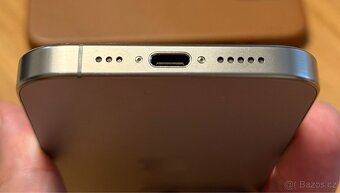 iPhone 15 Pro - 256 GB - 4