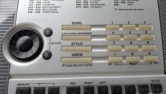 Klavesy Yamaha PSR 403 - 4