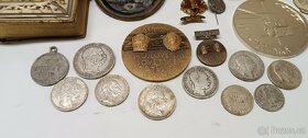 Malá sbírka mincí a odznaků - 4