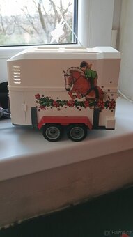 Schleich kůň s přívěsem - 4