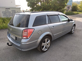 Opel Astra kombi - 4